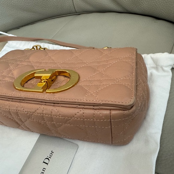 Medium Dior Caro Bag powder pink. - Picture 10 of 14